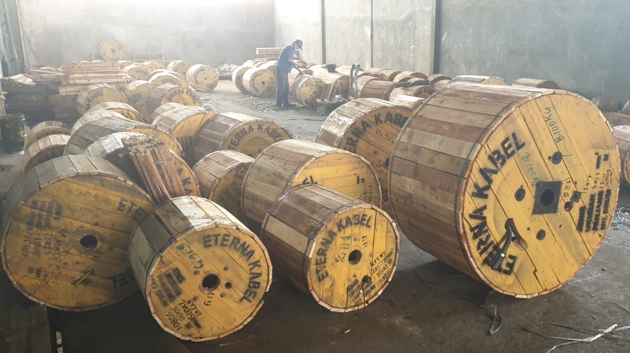 Distributor Kabel Eterna